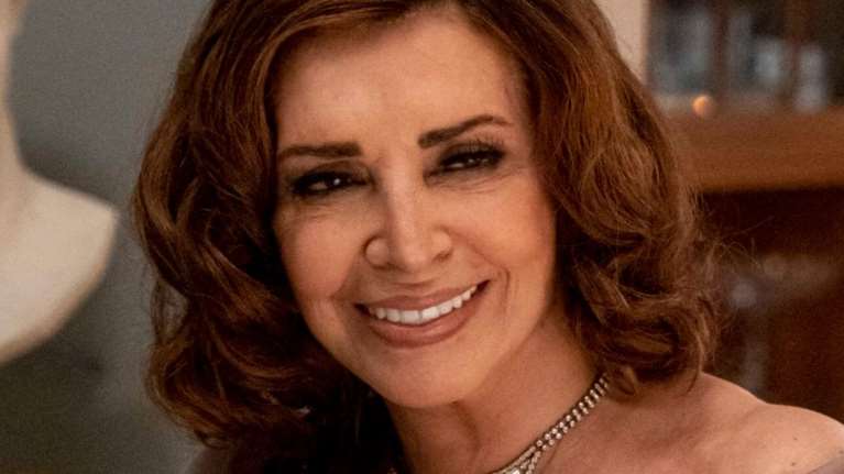 Η Μαριτίνα Ντενίση σε μία σπάνια φωτογραφία από τα παιδικά της χρόνια, αγκαλιά με τη μητέρα της, Μιμή Ντενίση