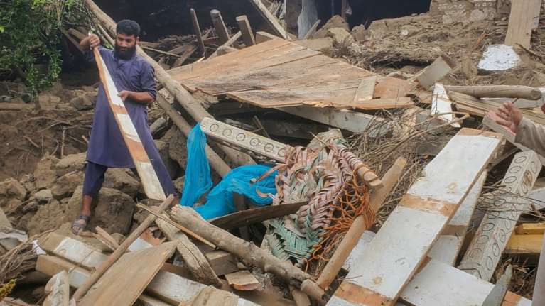Φονικός σεισμός στο Αφγανιστάν: Θάφτηκαν κάτω από τα συντρίμμια πάνω από 800 άνθρωποι - Τρόμος για τη ζώνη Ινδίας-Ευρασίας