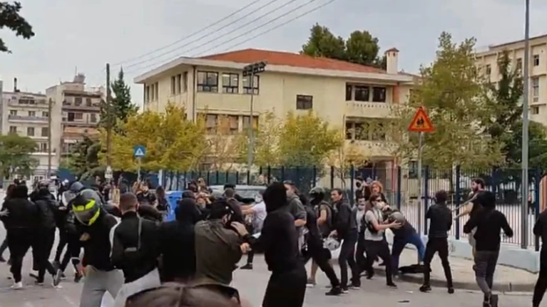 Σοβαρά επεισόδια σε ΕΠΑΛ της Σταυρούπολης: Επίθεση κουλουφόρων με καδρόνια και σουγιάδες σε φοιτητές [βίντεο]
