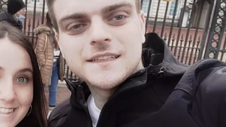 Η φρίκη του διαδικτύου: Πήγε από τον Καναδά στη Βρετανία για να τον συναντήσει και την μαχαίρωσε μέχρι θανάτου