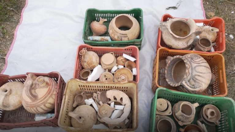 Αρχαιοκαπηλία στο Ηράκλειο: Συνταξιούχος της Αρχαιολογίας και πρώην λιμενικός, μανιώδης "τζογαδόρος" τα μέλη της σπείρας