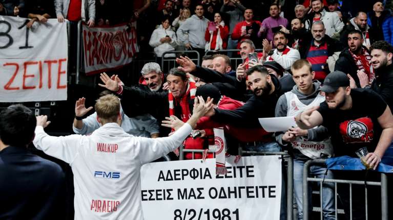 Άλμπα - Ολυμπιακός 60-93: Πάρτι στο Βερολίνο και &quot;ερυθρόλευκη&quot; κορυφή