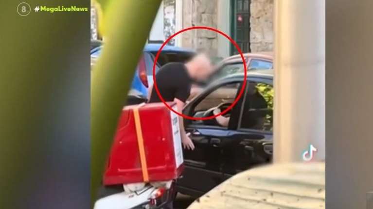 Προκαλεί ο νταής που τραμπούκισε γυναίκα στον δρόμο: &quot;Δεν τη χτύπησα, αυτή με έβριζε χυδαία&quot; [Βίντεο]