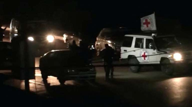 Η Χαμάς απελευθέρωσε 20 ομήρους: Τους παρέδωσε στον Ερυθρό Σταυρό - Οι 13 είναι Ισραηλινοί