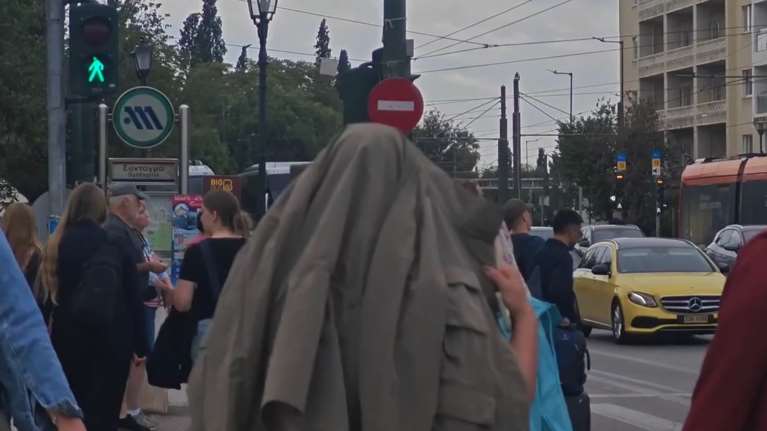 Άνοιξαν οι ουρανοί στην Αττική: Χάος στους δρόμους - Πότε θα εξασθενήσουν τα καιρικά φαινόμενα [live η κίνηση]