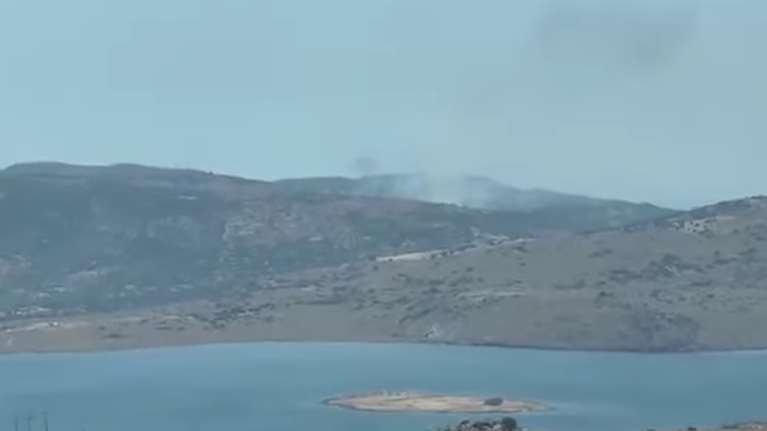 Φωτιά στη Λέσβο: Γίνονται ρίψεις από αεροσκάφη και ελικόπτερα