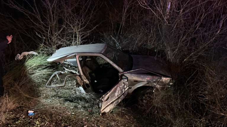 Σοκαριστικό τροχαίο στην Πέλλα: Αυτοκίνητο κόπηκε στα δύο – Τέσσερις τραυματίες, ο ένας σοβαρά