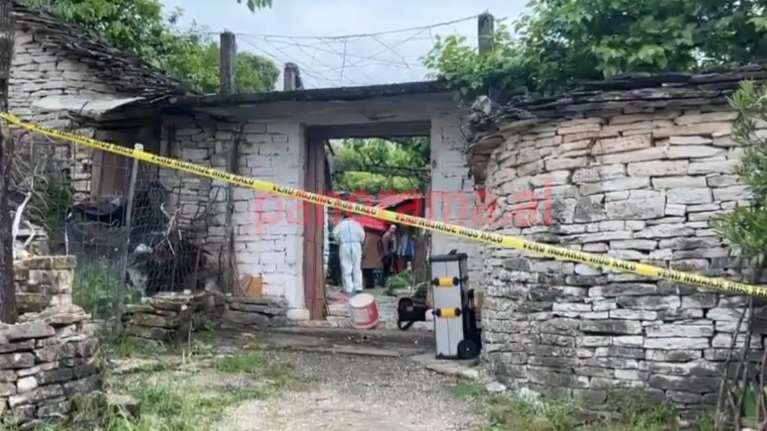Άγριο έγκλημα στην Αλβανία: Ζευγάρι Ελλήνων ηλικιωμένων νεκρό μέσα στο σπίτι του στη Δρόπολη [εικόνες-βίντεο]