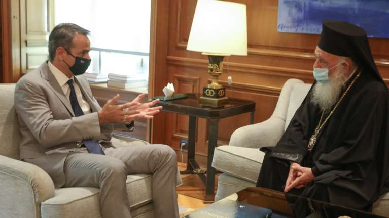 Έκκληση Μητσοτάκη- Ιερώνυμου: Πηγαίνετε όλοι να εμβολιαστείτε, είναι η μόνη προστασία