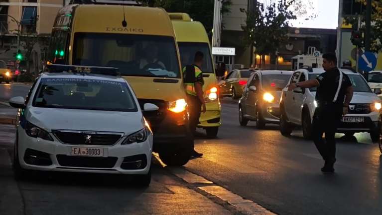 Εκτεταμένοι έλεγχοι της τροχαίας στα σχολικά λεωφορεία - Επεσαν πρόστιμα [βίντεο]