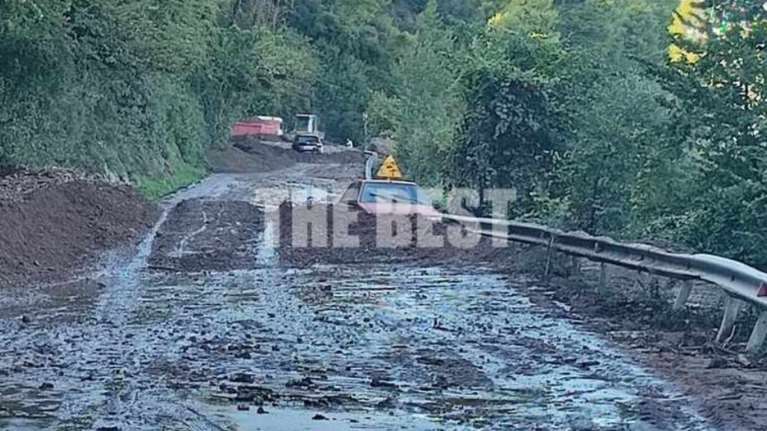 Κακοκαιρία στην Πάτρα: Εκκενώνεται οικισμός - Ισχυροί άνεμοι, κατολισθήσεις και κλειστοί δρόμοι [εικόνες-βίντεο]