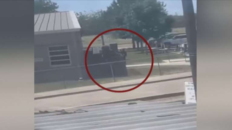 Τέξας: Βίντεο-ντοκουμέντο από τη στιγμή που ο 18χρονος μακελάρης μπαίνει με το τουφέκι στο σχολείο