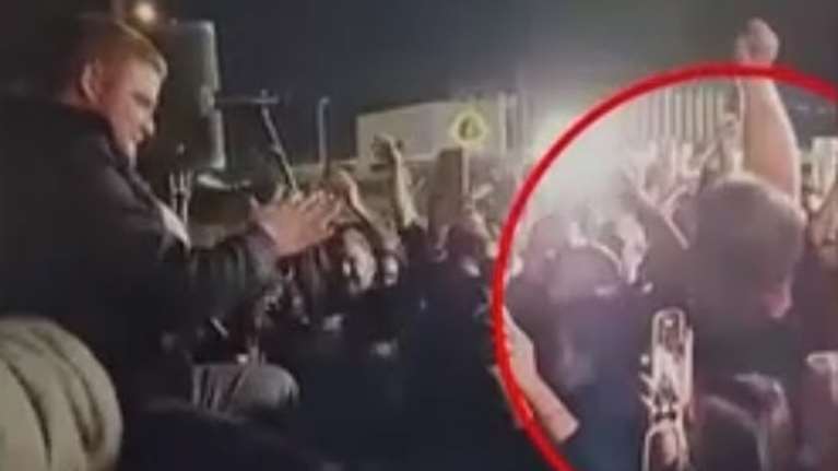 Βίντεο με τον Μπισμπίκη στο κρητικό γλέντι: Τράκαρε 3 ΙΧ στη Φιλοθέη και μετά πήγε για συνέντευξη στη Ν. Γερμανού