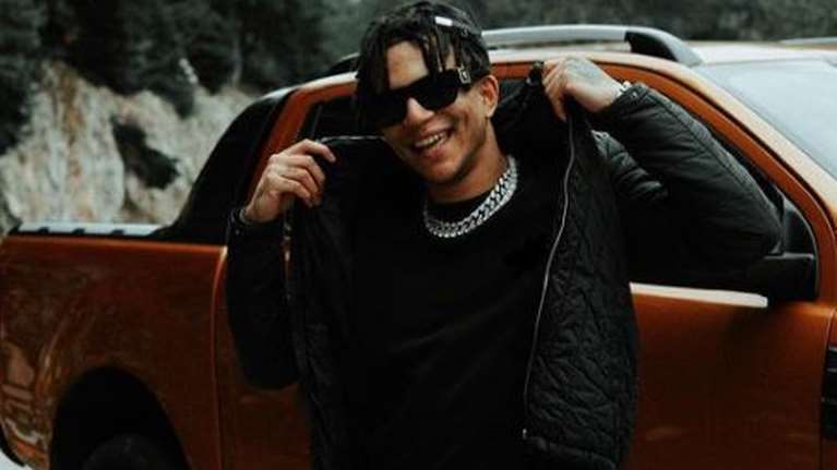 Κολωνός: Αγριος καβγάς με μαχαίρια στη Λένορμαν  με πρωταγωνιστή τον ράπερ Thug Slime - Δύο τραυματίες