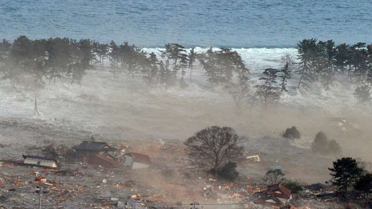 Τρέμει η γη στη Νέα Ζηλανδία: Φόβοι για τσουνάμι τριών μέτρων μετά τον σεισμό &quot;μαμούθ&quot; των 8,1 Ρίχτερ
