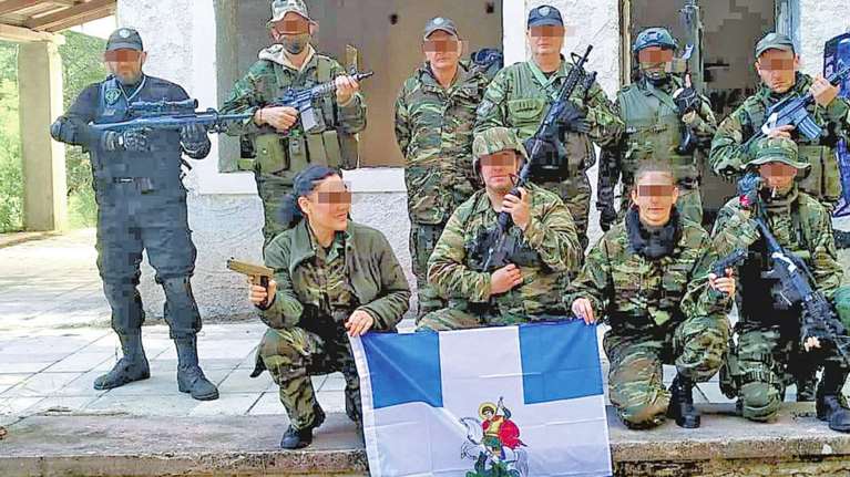 Αυτή η φωτογραφία &quot;έκαψε&quot; τους ψεκασμένους Θεματοφύλακες: Ελέγχονται πλέον για εγκληματική οργάνωση