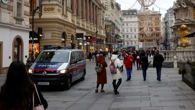 Αυστρία: Τέλος στην υποχρεωτική χρήση μάσκας για 3 μήνες