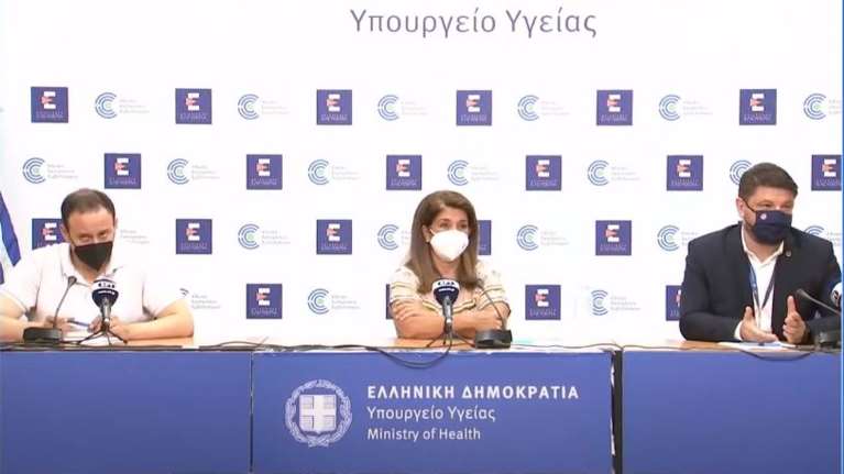 Κορονοϊός: Η ερώτηση στην ενημέρωση που σόκαρε Χαρδαλιά - Παπαευαγγέλου και η πληρωμένη απάντηση Μαγιορκίνη [Βίντεο]