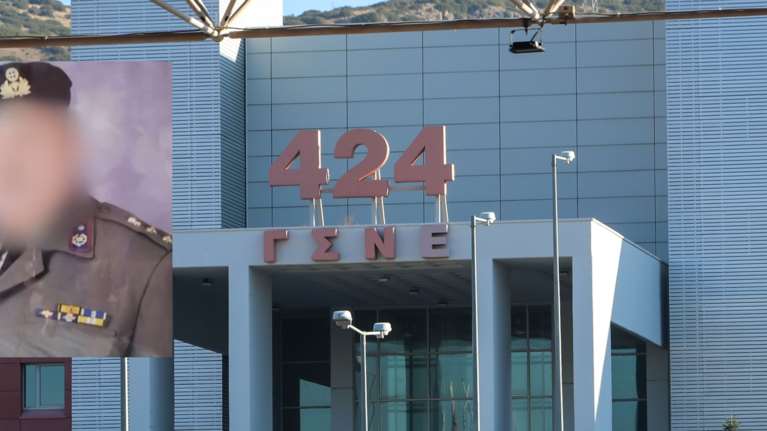 Νέα καταγγελία για το 424: Αντισυνταγματάρχης πέθανε μετά από εγχείρηση χολής - &quot;Το υγρό έτρεχε για 2,5 μέρες μέσα στα σωθικά του&quot;