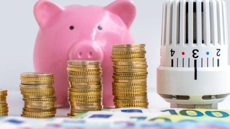 Ελαφρώς φθηνότερα τα τιμολόγια ρεύματος για τον Μάρτιο - Οι τιμές που ανακοίνωσαν οι προμηθευτές