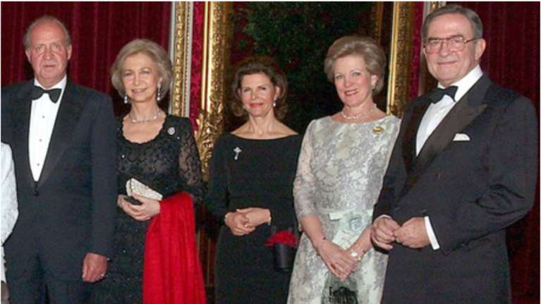 Δεινή ιστιοπλόος η βασίλισσα Σοφία: Η συμμετοχή στην Ολυμπιάδα της Ρώμης με τα χρώματα της Ελλάδας - Γιατί δεν της έδωσαν μετάλλιο