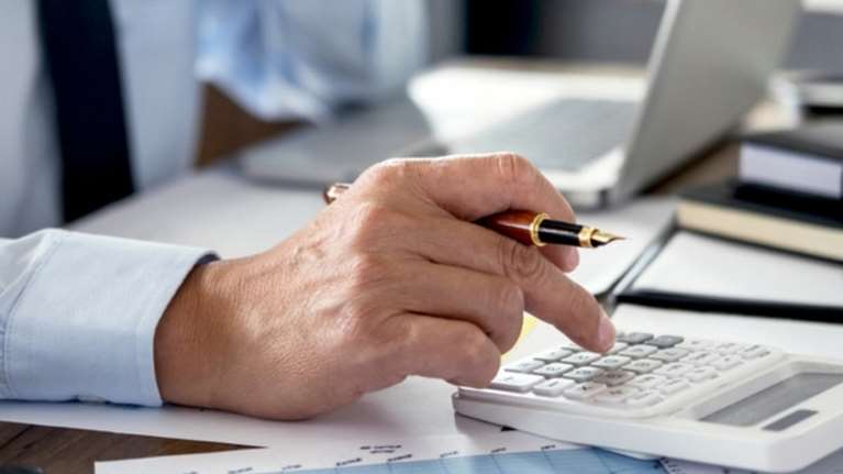 Ερχονται κούρεμα ΕΝΦΙΑ και επιστροφές φόρου για περισσότερους: Τι φέρνει το &quot;βατερλώ&quot; στα εισοδήματα του 2020