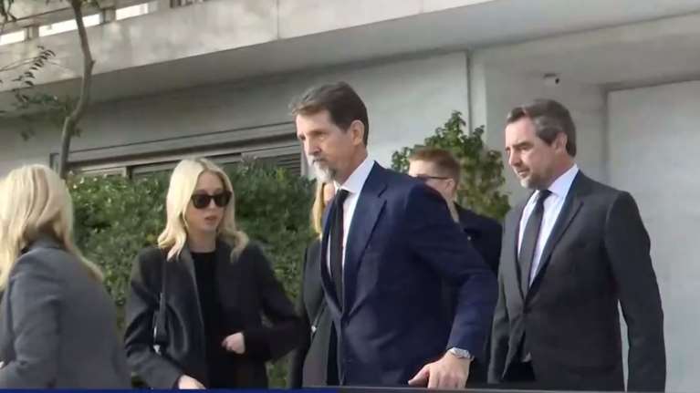 Τέως βασιλιάς Κωνσταντίνος: Οι γιοι του στο ρετιρέ όπου έμενε τις τελευταίες μέρες της ζωής του με την Άννα Μαρία [Βίντεο]