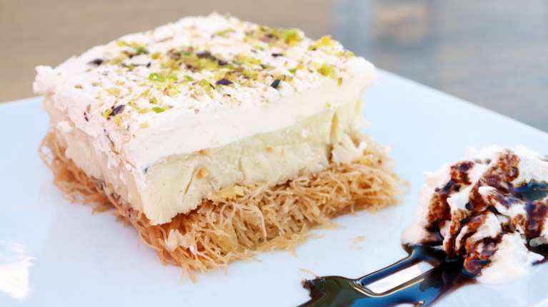 Εκμέκ καταΐφι με ελαφριά κρέμα βανίλιας - Το πιο δροσερό γλυκό για το καλοκαίρι