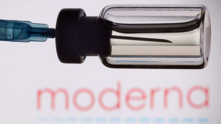 Εμβόλια: Τέταρτη δόση το Φθινόπωρο "βλέπει" ο CEO της Moderna