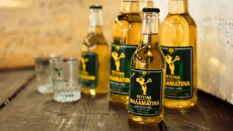 Μαλαματίνα: Πώς έφθασε στην πτώχευση- Η αγορά του "Φάλκον" για βόλτες στα νησιά και οι κόντρες στην οικογένεια