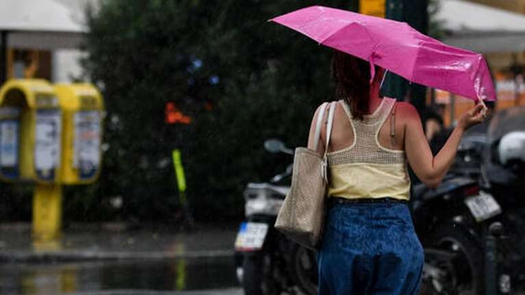 Αλλάζει το σκηνικό του καιρού: Επιμένουν οι υψηλές θερμοκρασίες σήμερα, έρχονται καταιγίδες στο τέλος της εβδομάδας