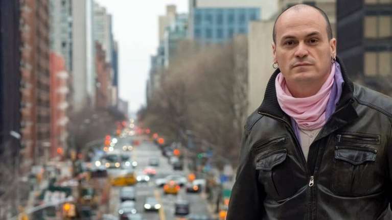 Ένοχος για έναν βιασμό και δύο απόπειρες ο ηθοποιός Λάμπρος Φιλίππου - Εκλαιγαν οι καταγγέλλουσες