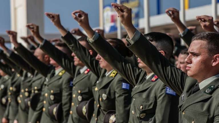 Στρατιωτικές σχολές: Μισθό 600 ευρώ τον μήνα και πρόσβαση υποψηφίων από όλα τα πεδία εξετάζει το Υπουργείο Άμυνας