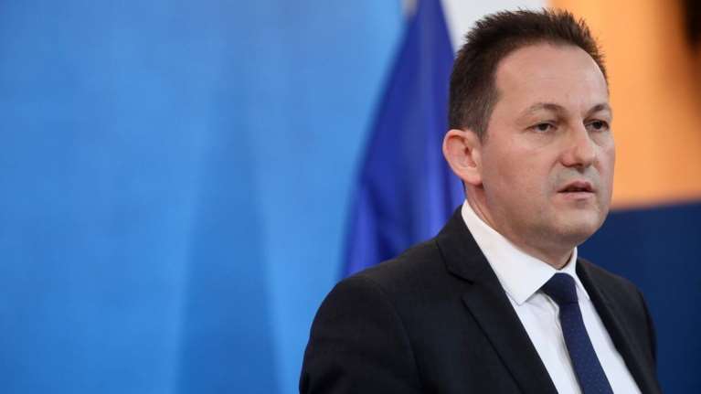 Πέτσας: Έρχεται μείωση φόρων, εισφορών και ΕΝΦΙΑ