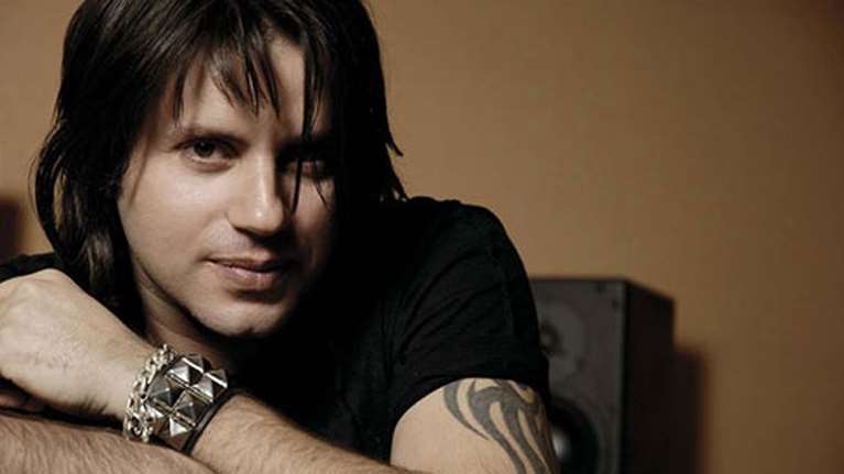 Δημήτρης Κοργιαλάς: &quot;Οι γάμοι χαλάνε γιατί η γυναίκα έχει ανέβει πιο ψηλά απ’ τον άνδρα&quot; [Βίντεο]