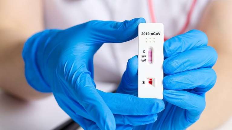 ΕΟΦ: Ανάκληση rapid test για τη διάγνωση κορονοϊού και γρίπης