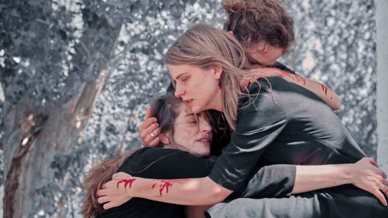 Άγριες Μέλισσες: Νέο τρέιλερ για τον τρίτο κύκλο - Οι ασφαλίτες χτυπούν την πόρτα των Σταμίρηδων