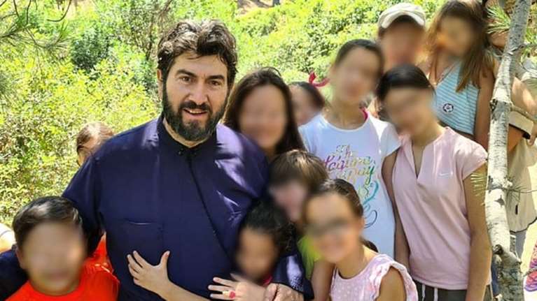 Πατέρας Αντώνιος: &quot;Είμαι σε άθλια κατάσταση - Υπάρχουν μέρες που δεν έχουμε να φάμε&quot;