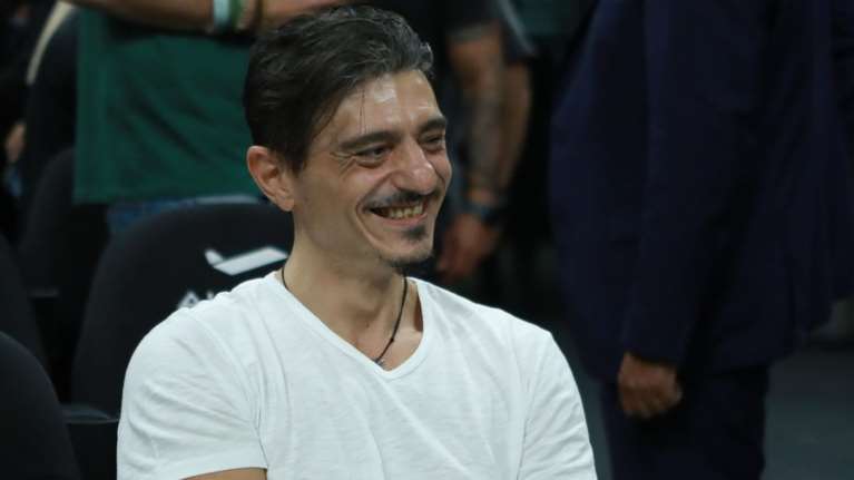 Στο ΟΑΚΑ ο Δημήτρης Γιαννακόπουλος: Αν κερδίσουμε τον τίτλο, διαλύουμε τον Ολυμπιακό - Εχετε τα α@@@@@@ να το κάνετε