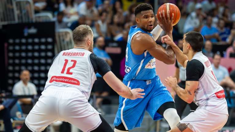 Eurobasket 2025: Εύκολα το 3 στα 3 η Εθνική Ελλάδος - Νίκη με 94-53 επί της Γεωργίας και φουλ για την πρωτιά του ομίλου