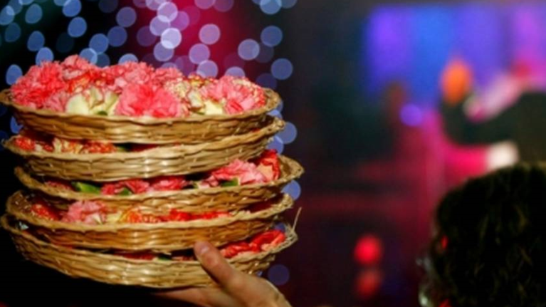 Το Twitter &quot;γλεντά&quot; το απογευματινό ωράριο των μπουζουκιών