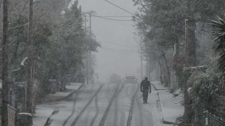 Καιρός: Για &quot;προχωρημένο χειμώνα&quot; και &quot;λευκά Χριστούγεννα&quot; με χιόνια σε χαμηλά υψόμετρα, προειδοποιούν οι μετεωρολόγοι