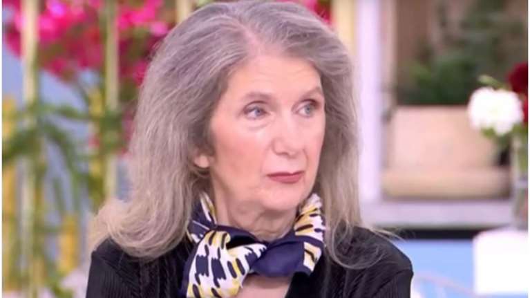 Η Μαρίνα Νικολαΐδου καταγγέλλει έξωση από το &quot;Σπίτι του Ηθοποιού&quot; - Ο τσακωμός με την Άννα Φόνσου [βίντεο]