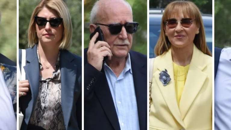 Οι δημοσιογράφοι του debate στην ΕΡΤ: Με τέτοιους κανόνες δεν γίνεται συζήτηση με ενδιαφέρον... [εικόνες - βίντεο]