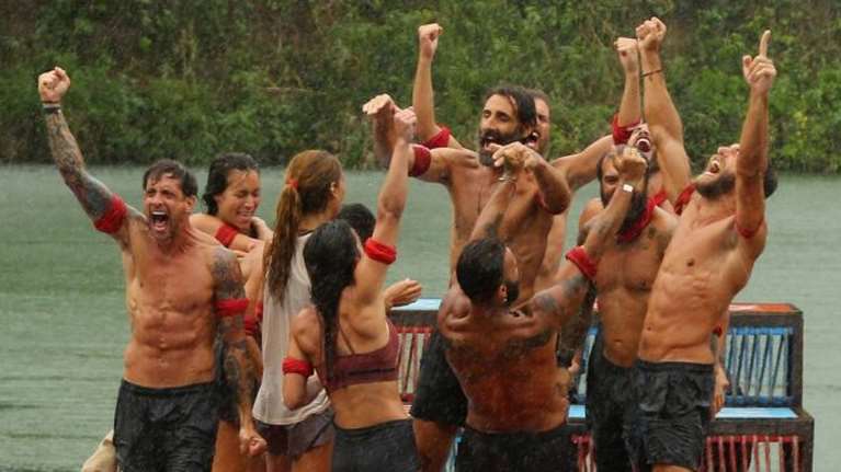 Survivor: Η τελευταία παίκτρια που &quot;εισβάλλει&quot; στο παιχνίδι – Το πάρτι μετά την αποχώρηση της Ανθής