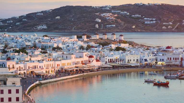 Επιχείρηση &quot;Θέρος&quot;: Σαφάρι των εφοριακών σε τουριστικούς προορισμούς και...πανηγύρια τον Δεκαπενταύγουστο