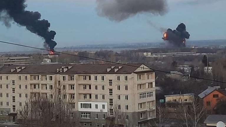 Πόλεμος στην Ουκρανία: Ο ρωσικός στρατός απέκλεισε το λιμάνι της Μαριούπολης