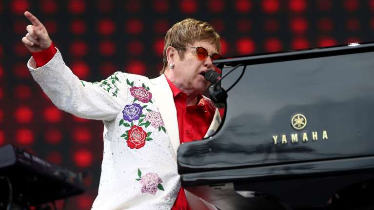 Έλτον Τζον: Το θρυλικό πάρτι του πριν από την τελετή απονομής των Όσκαρ θα γίνει και φέτος, μέσω live streaming