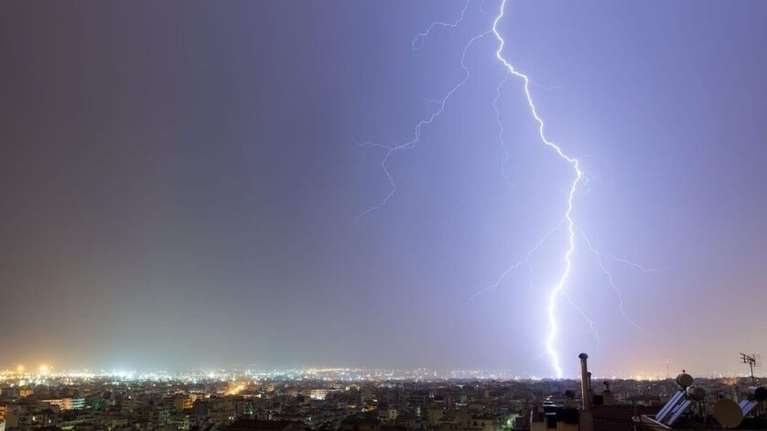 Κακοκαιρία Άριελ: Σε αυτές τις περιοχές θα χτυπήσουν καταιγίδες, χαλαζοπτώσεις και κεραυνοί - Πότε καταφθάνει στην Αττική