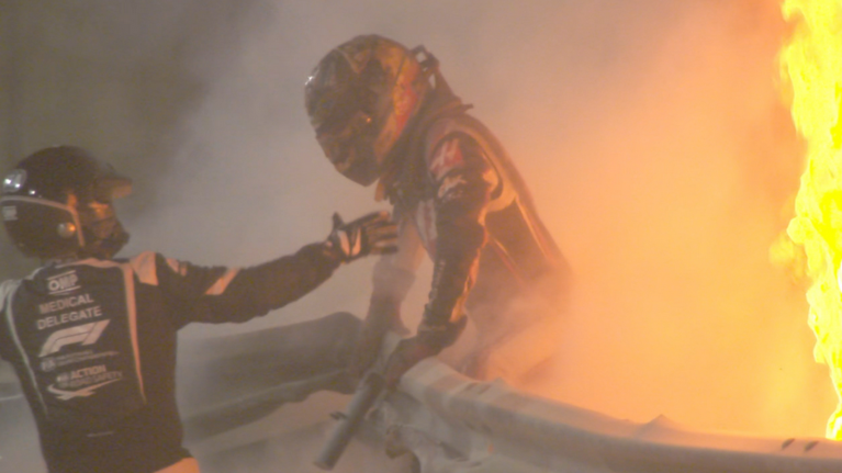 Formula 1: Σοκαριστικό ατύχημα για τον Γκροζάν - Εξερράγη και κόπηκε στη μέση το μονοθέσιό του [Εικόνες - Βίντεο]